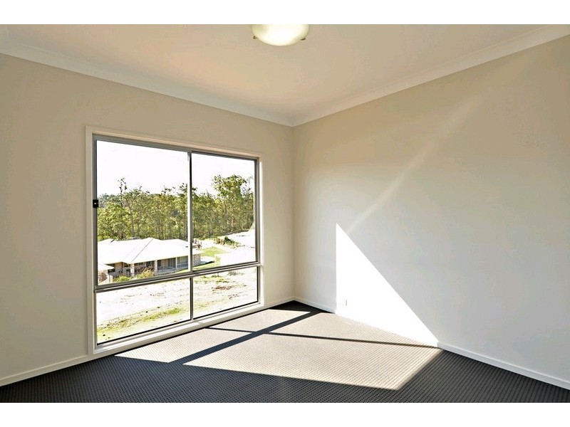 82 Corvus Drive, Cashmere QLD 4500