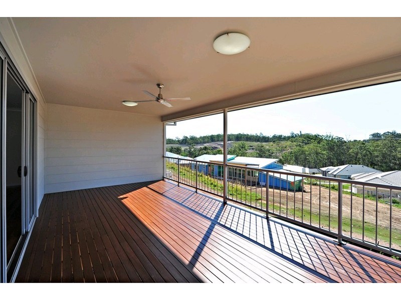 82 Corvus Drive, Cashmere QLD 4500