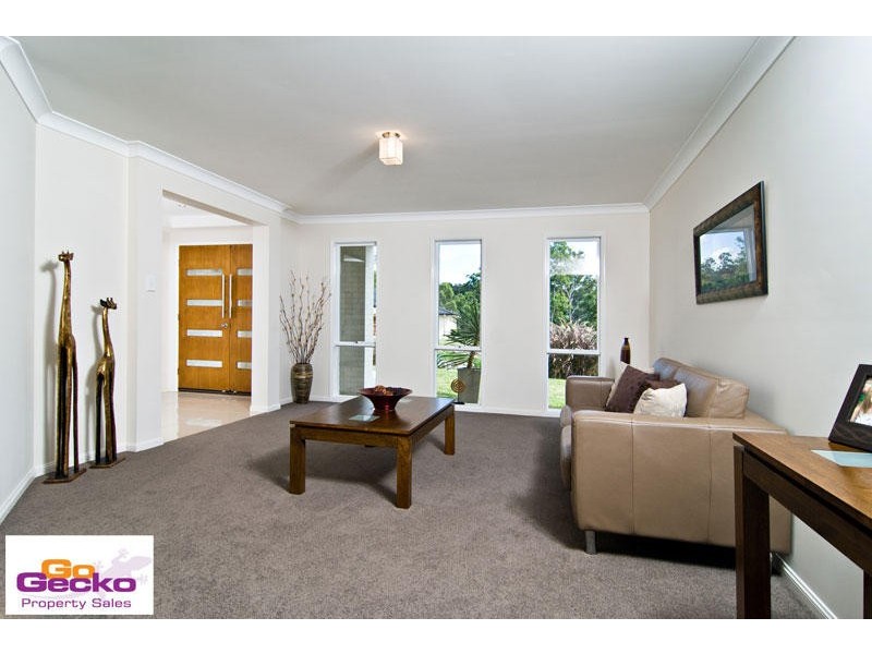 3 Trevor Place, Cashmere QLD 4500