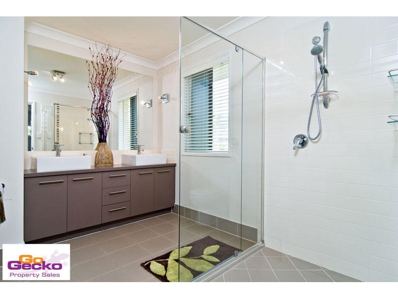 3 Trevor Place, Cashmere QLD 4500