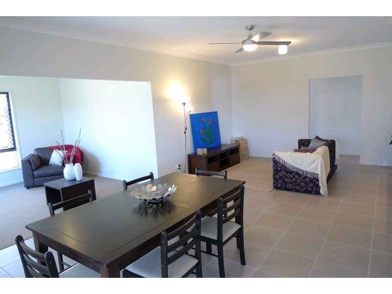 20 Stone Brook Court, Cashmere QLD 4500