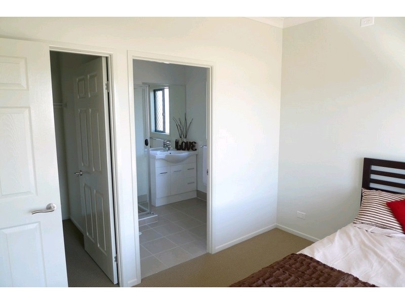 20 Stone Brook Court, Cashmere QLD 4500