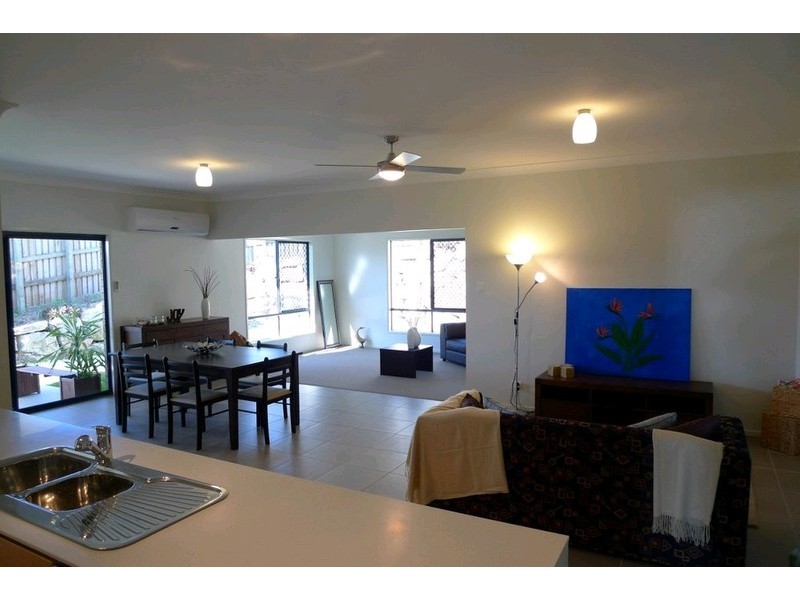 20 Stone Brook Court, Cashmere QLD 4500