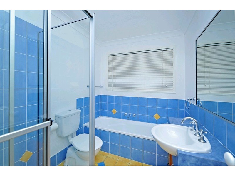 27 Talisman Court, Eatons Hill QLD 4037