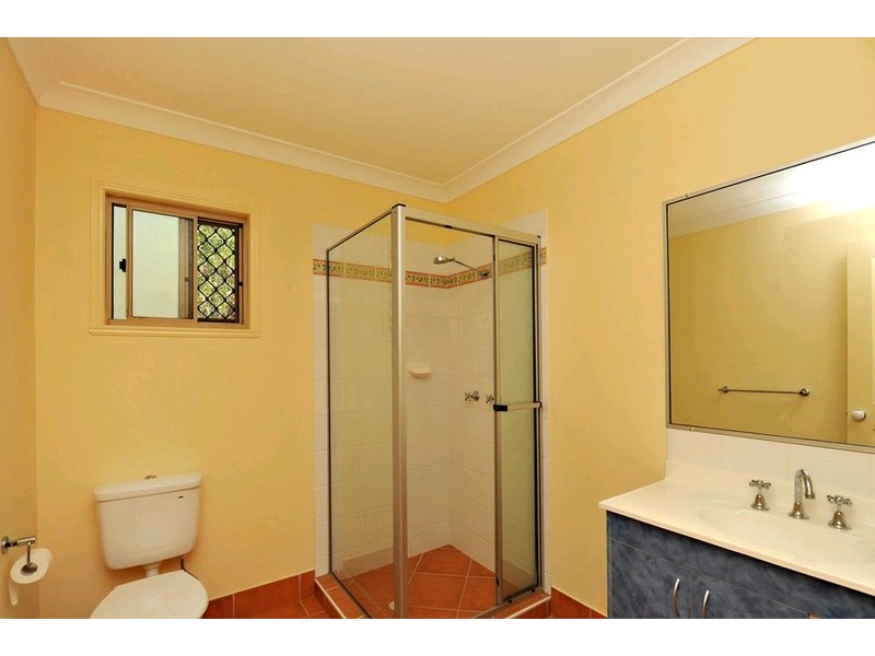 27 Talisman Court, Eatons Hill QLD 4037