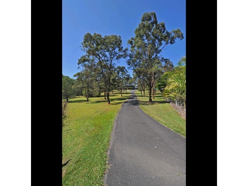 11 Barker Street, Cashmere QLD 4500