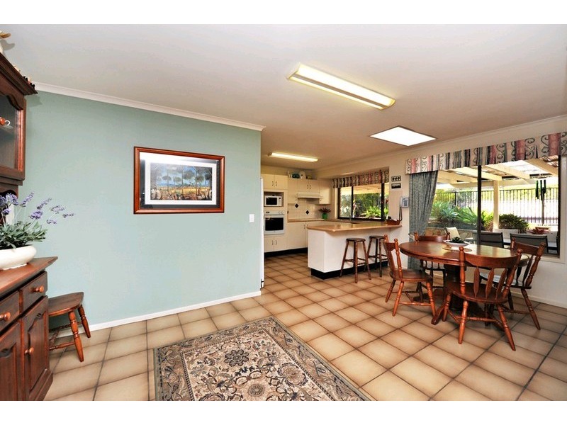 11 Barker Street, Cashmere QLD 4500