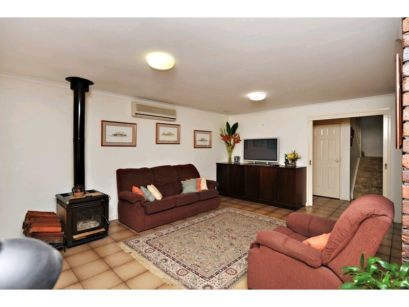 11 Barker Street, Cashmere QLD 4500