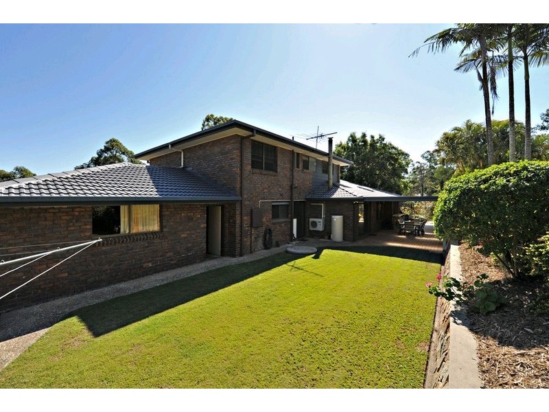 11 Barker Street, Cashmere QLD 4500
