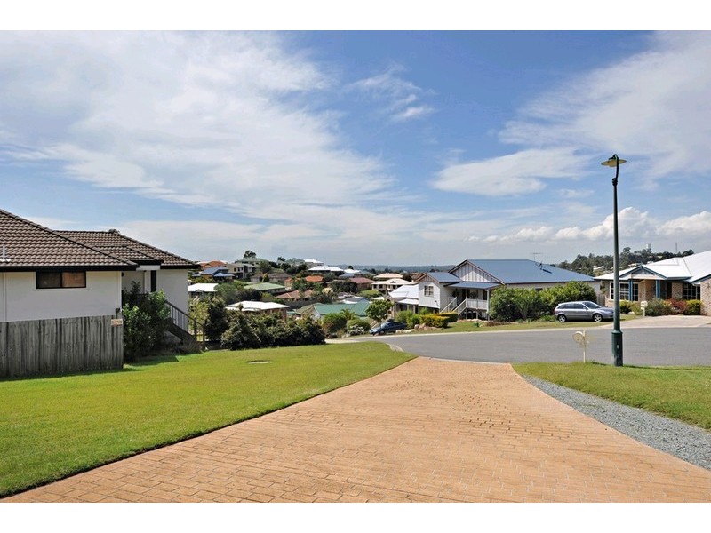 10 Arianna Close, Eatons Hill QLD 4037