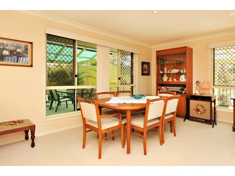 10 Arianna Close, Eatons Hill QLD 4037