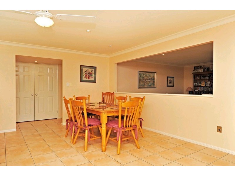 10 Arianna Close, Eatons Hill QLD 4037