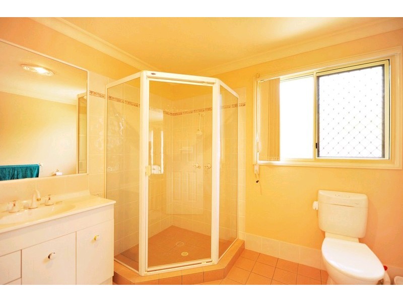 10 Arianna Close, Eatons Hill QLD 4037