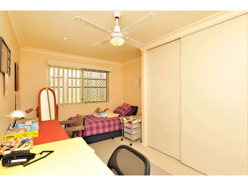 10 Arianna Close, Eatons Hill QLD 4037