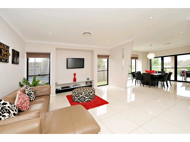 43 Bunya Crossing Road, Eatons Hill QLD 4037