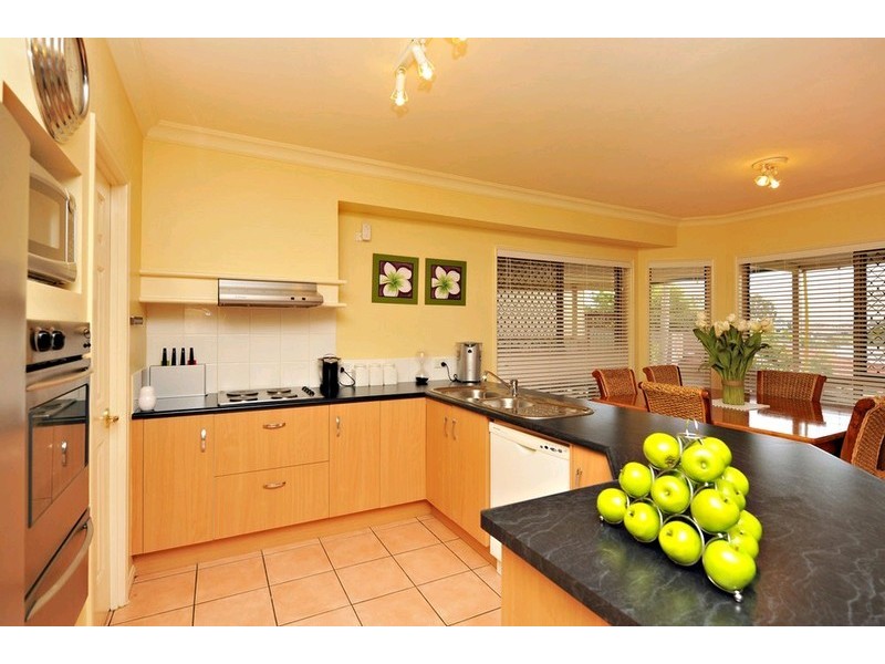 34 Lancewood Drive, Albany Creek QLD 4035