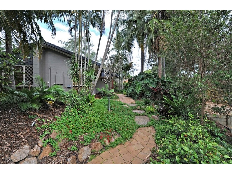 4 Biggs Crescent, Albany Creek QLD 4035