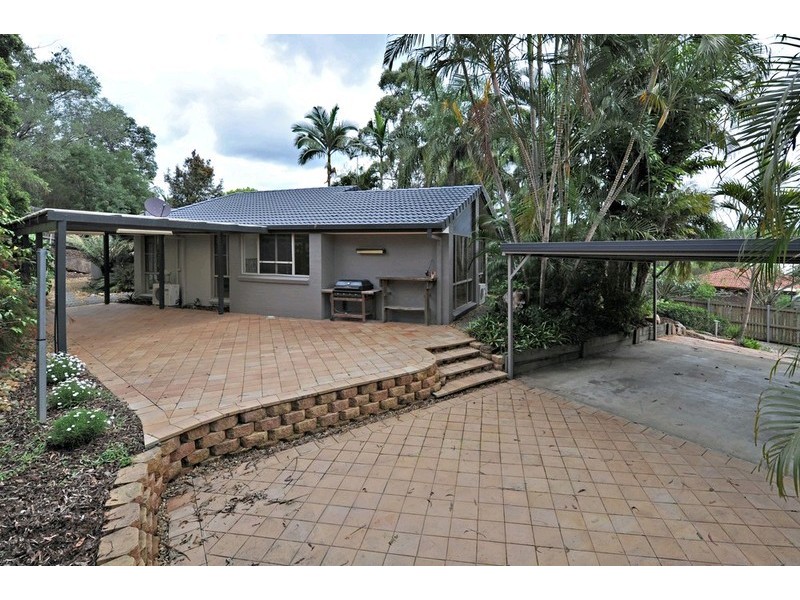 4 Biggs Crescent, Albany Creek QLD 4035