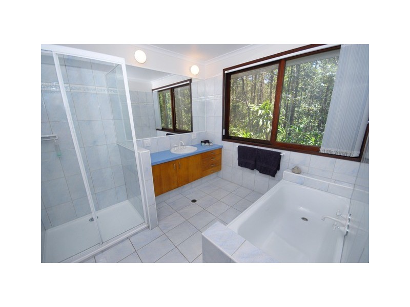 45 Cashmere Lane, Cashmere QLD 4500