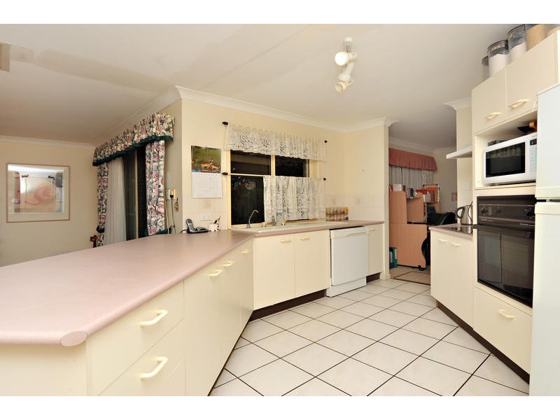 18 Narrabeen Road, Albany Creek QLD 4035