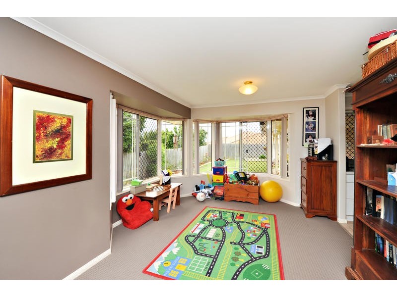 7 Candella Court, Eatons Hill QLD 4037