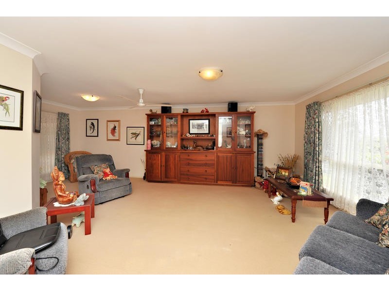 10 Tiffany Court, Eatons Hill QLD 4037