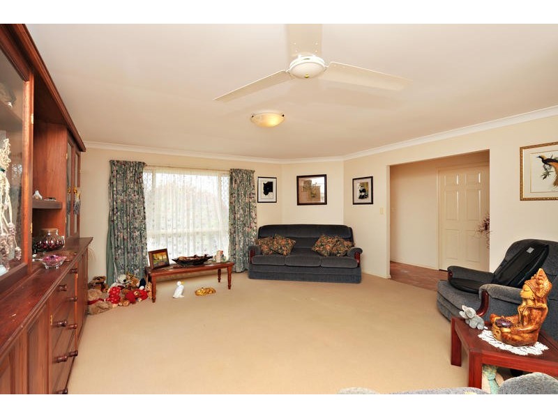 10 Tiffany Court, Eatons Hill QLD 4037