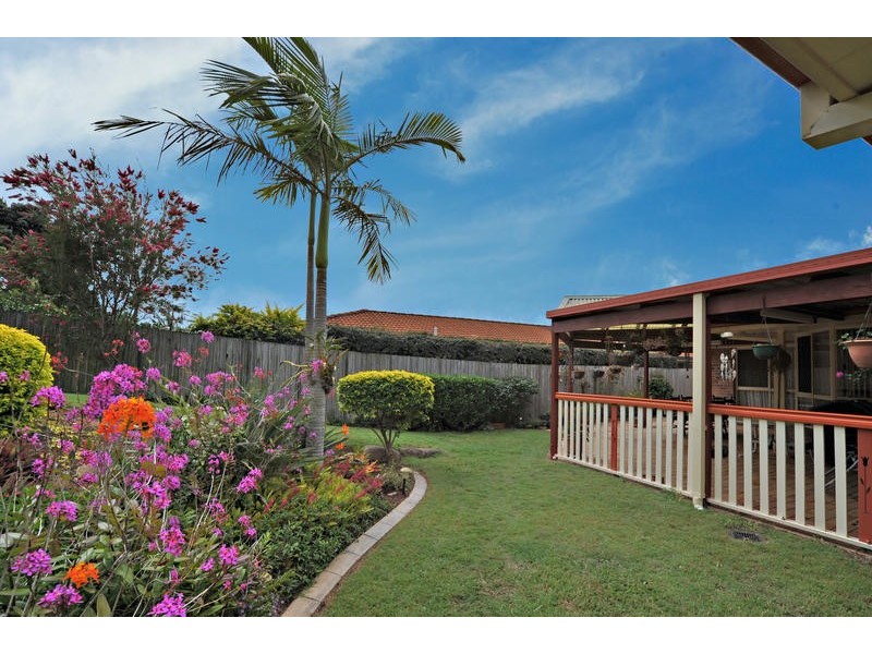 10 Tiffany Court, Eatons Hill QLD 4037