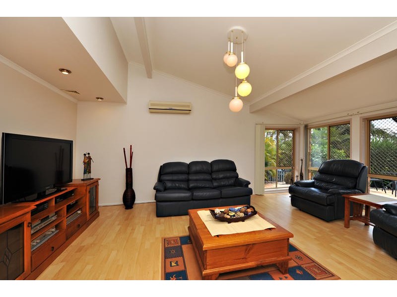 11 Allamanda Crescent, Albany Creek QLD 4035