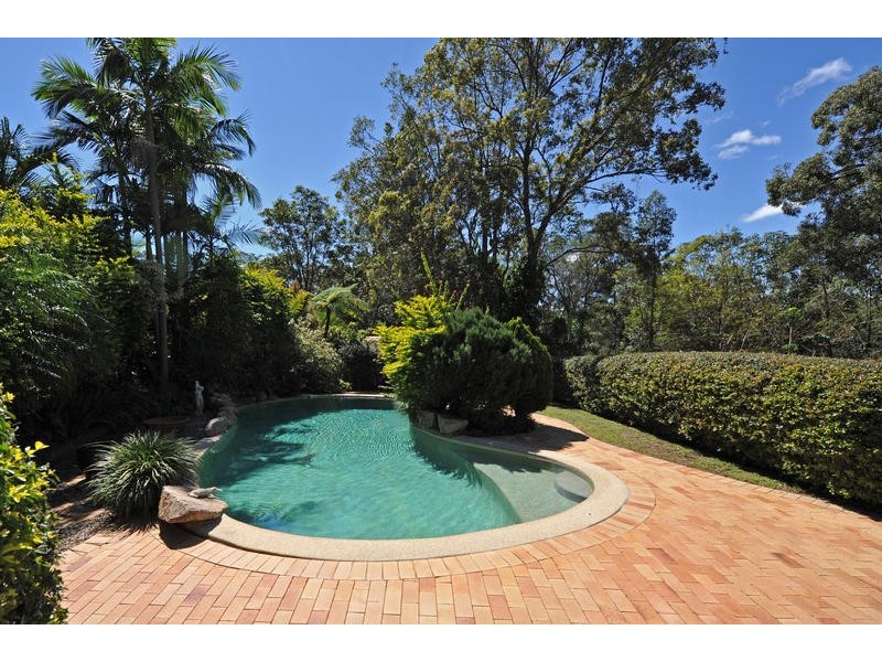 1 Kestrel Court, Warner QLD 4500