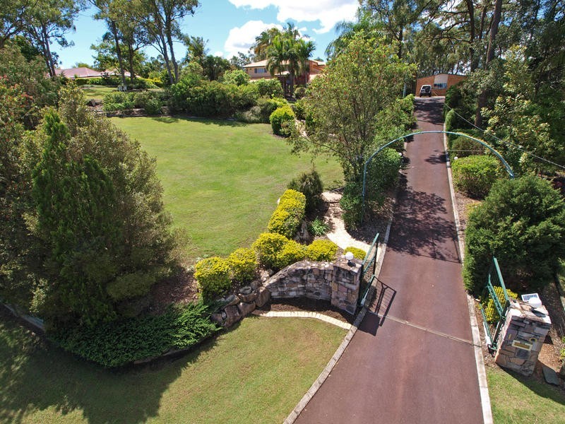 1 Kestrel Court, Warner QLD 4500