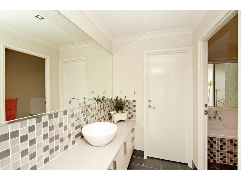 16 Brownell Street, Warner QLD 4500