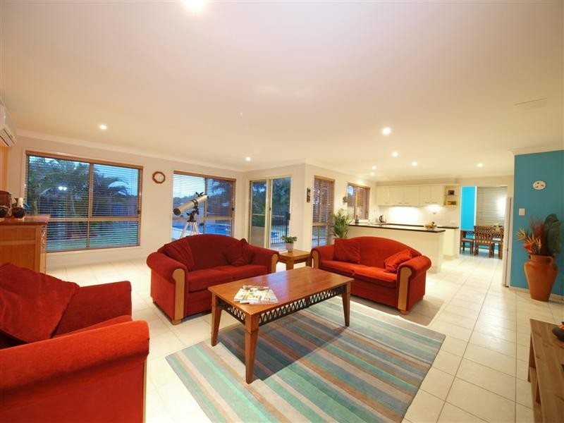 7 Poona Court, Albany Creek QLD 4035