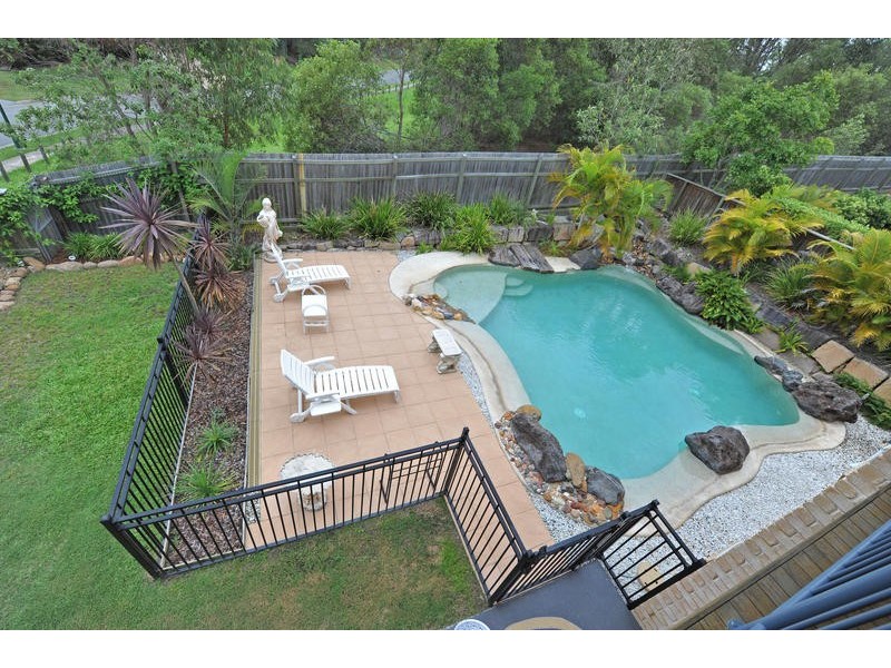 1 Lowai Court, Albany Creek QLD 4035