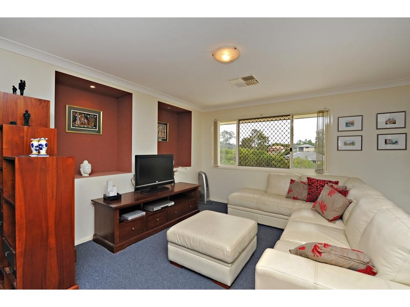 1 Lowai Court, Albany Creek QLD 4035