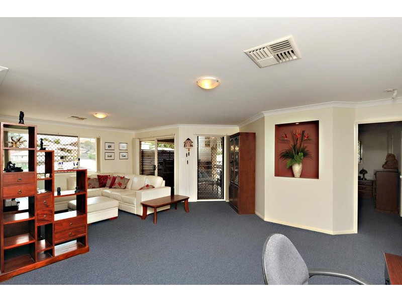 1 Lowai Court, Albany Creek QLD 4035
