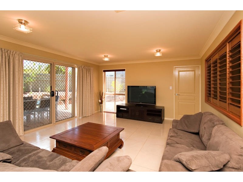 12 Candella Court, Eatons Hill QLD 4037