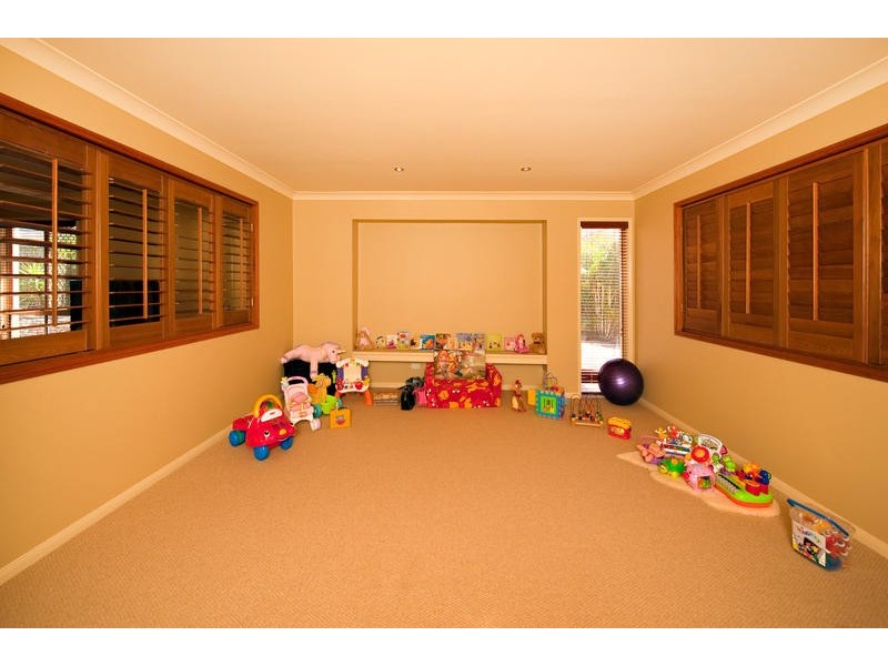 12 Candella Court, Eatons Hill QLD 4037