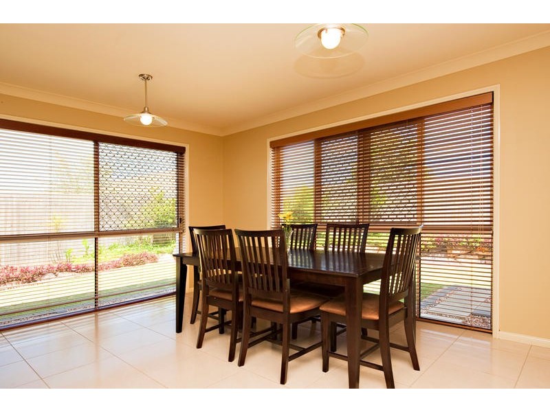 12 Candella Court, Eatons Hill QLD 4037