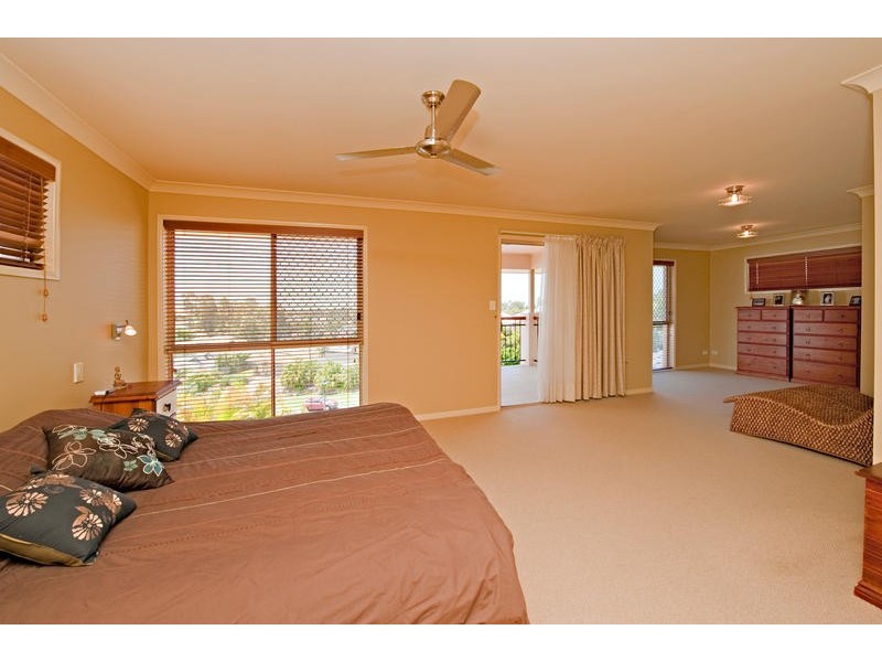 12 Candella Court, Eatons Hill QLD 4037