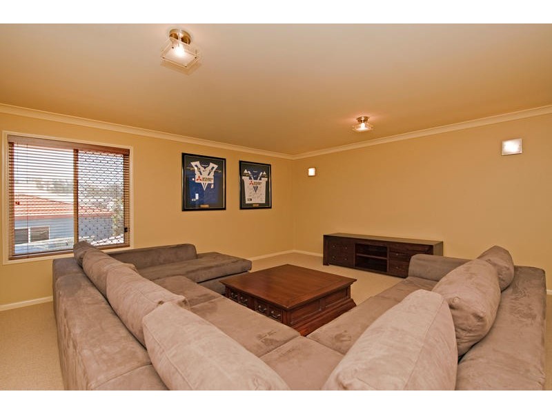 12 Candella Court, Eatons Hill QLD 4037