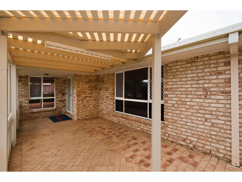 1 Saraband Drive, Eatons Hill QLD 4037