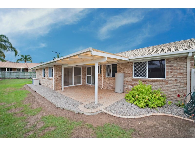 1 Saraband Drive, Eatons Hill QLD 4037