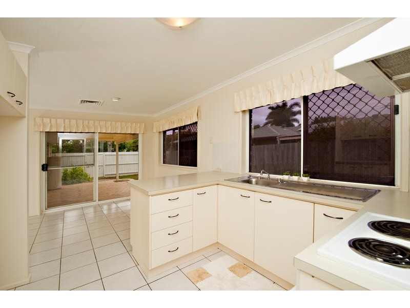 1 Saraband Drive, Eatons Hill QLD 4037
