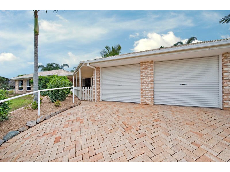 1 Saraband Drive, Eatons Hill QLD 4037