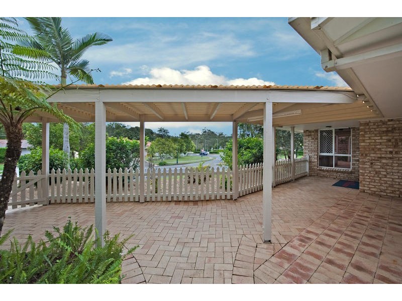 1 Saraband Drive, Eatons Hill QLD 4037