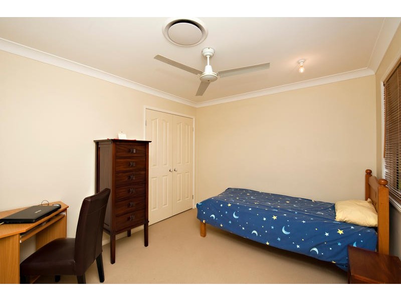 4 Perla Close, Eatons Hill QLD 4037