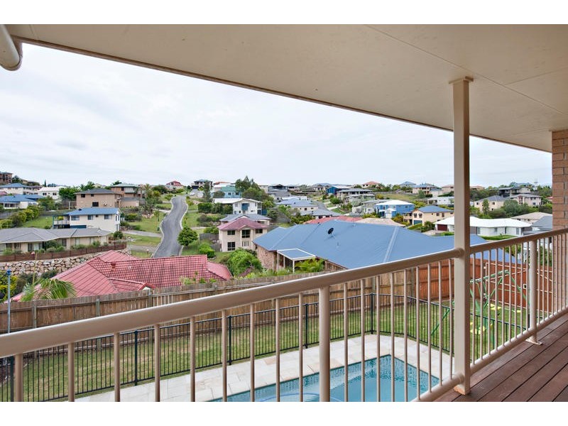 4 Perla Close, Eatons Hill QLD 4037