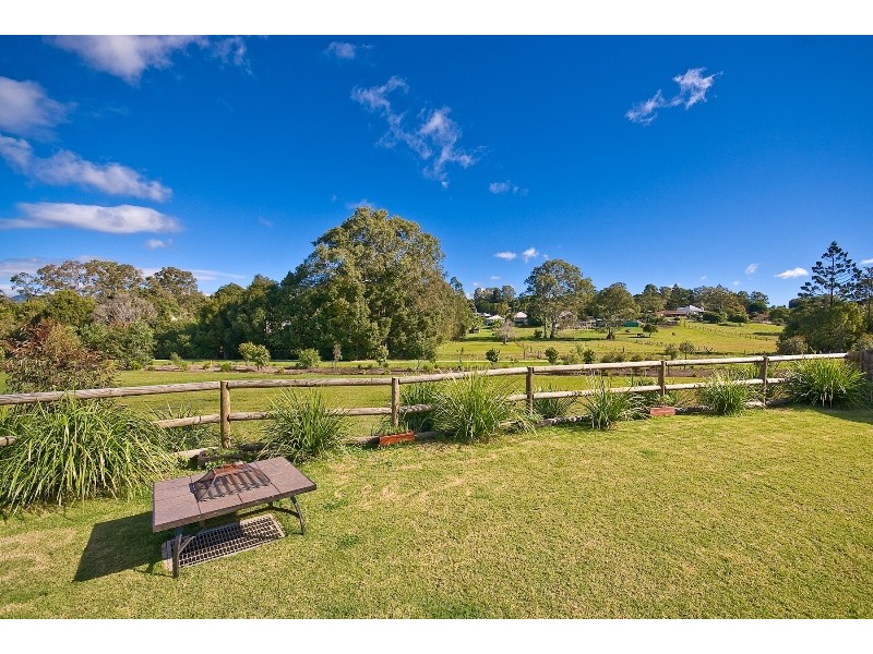 7 Rail Close, Dayboro QLD 4521