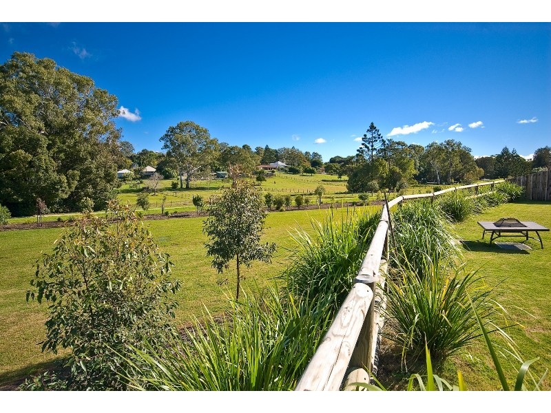 7 Rail Close, Dayboro QLD 4521